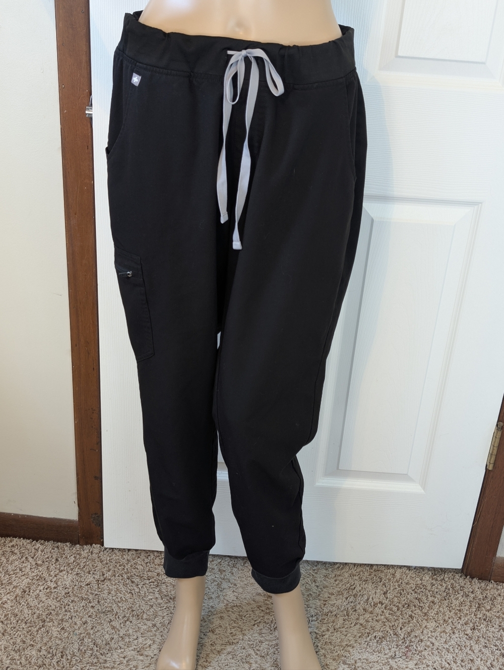 Figs Zamora Technical Collection Black Scrub Joggers with Gray Drawstring-Large